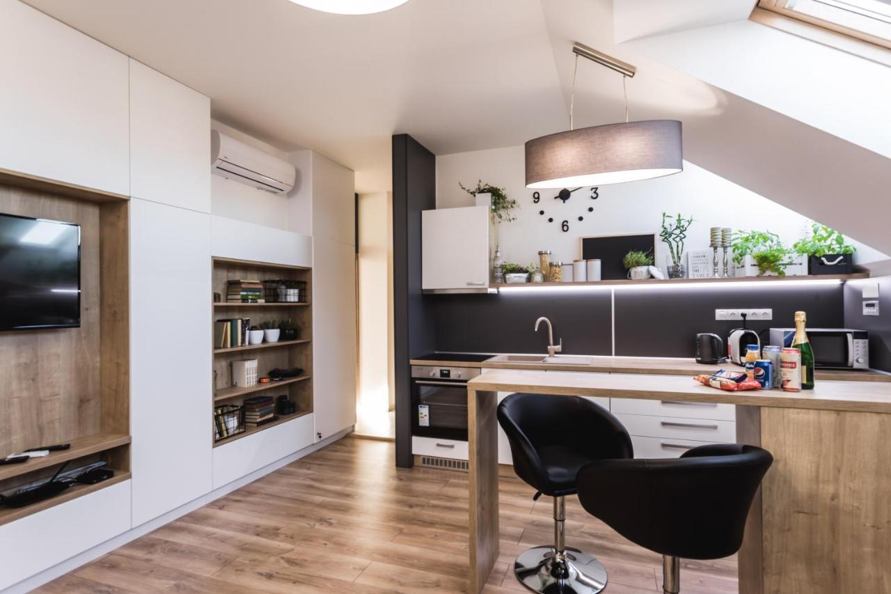 Flexihome Sk - Komenskeho - Private Parking Spot - Ultra Modern And Stylish Кошице Екстериор снимка