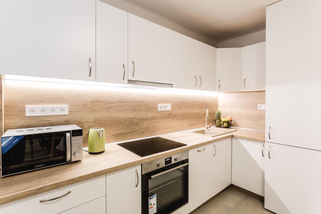Flexihome Sk - Komenskeho - Private Parking Spot - Ultra Modern And Stylish Кошице Екстериор снимка