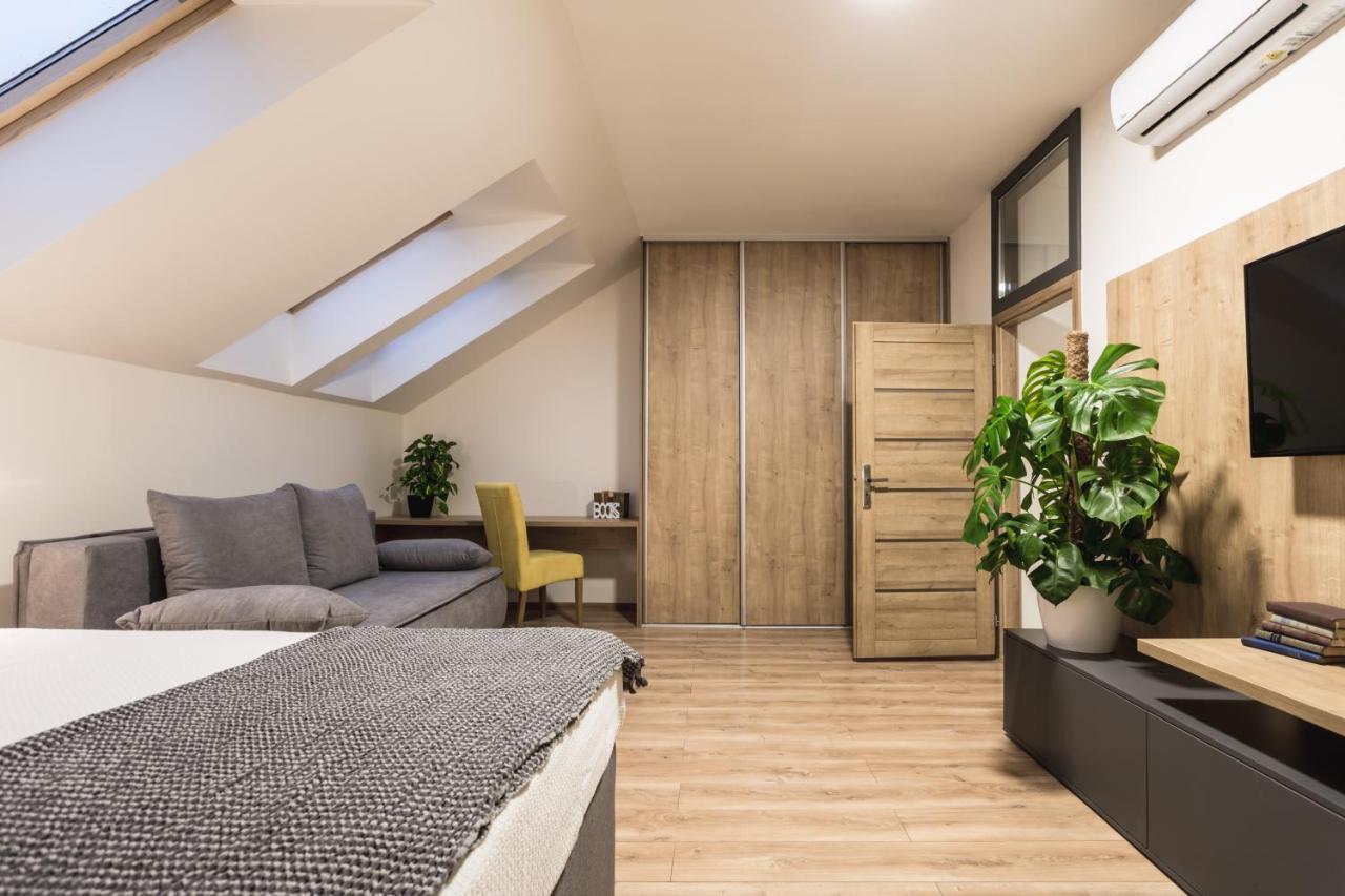 Flexihome Sk - Komenskeho - Private Parking Spot - Ultra Modern And Stylish Кошице Екстериор снимка