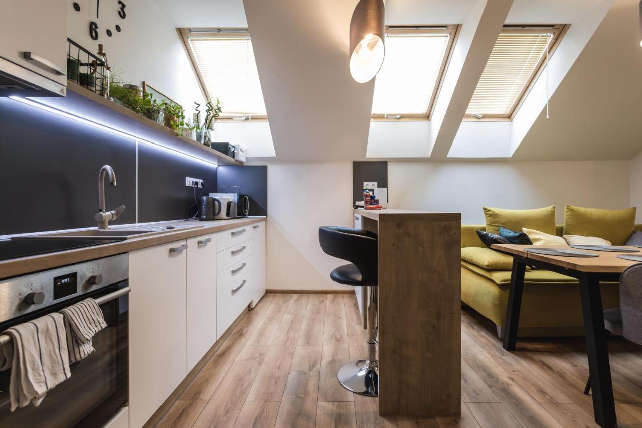 Flexihome Sk - Komenskeho - Private Parking Spot - Ultra Modern And Stylish Кошице Екстериор снимка